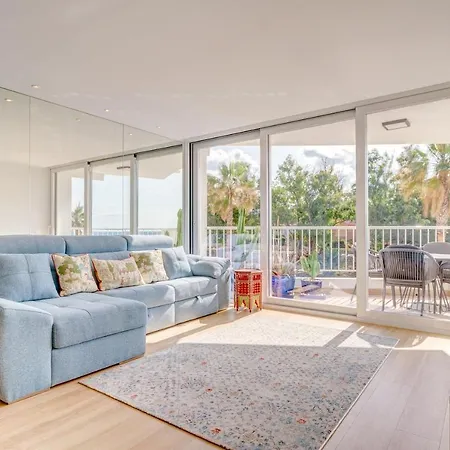 شقة Front Flat With Sea Views