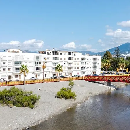 Front Flat With Sea Views Apartment