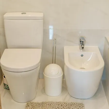 Front Flat With Sea Views