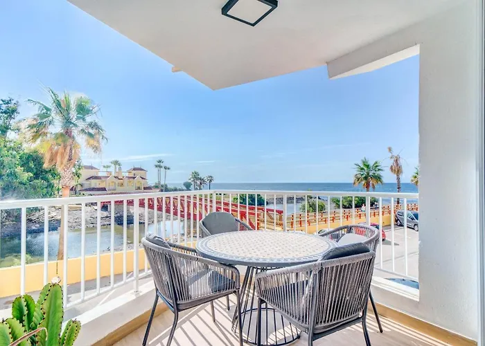 Front Flat With Sea Views Lejlighed Marbella