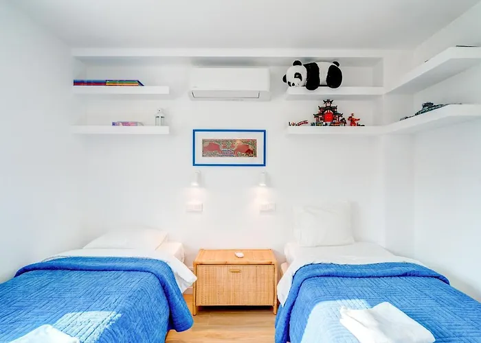 Front Flat With Sea Views Apartament Marbella